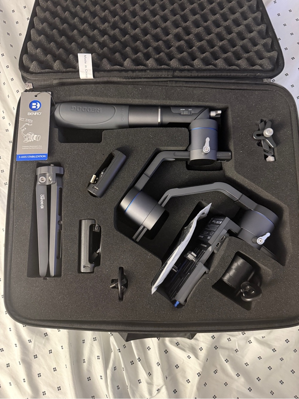 Benro 3XD 3-Axis Handheld Gimbal Stabilizer 3XD outfit & case